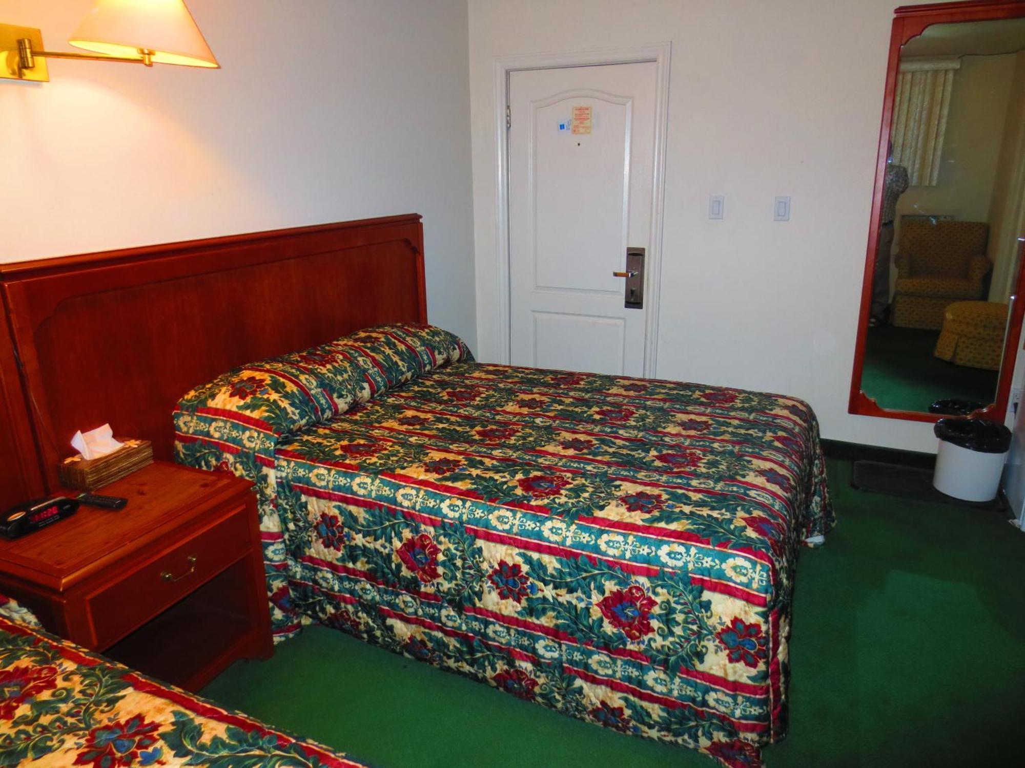Canadiana Motel Hanover Eksteriør bilde